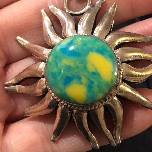 18” long sterling necklace 3 stunning charms! 🌸 - Picture 6 of 15